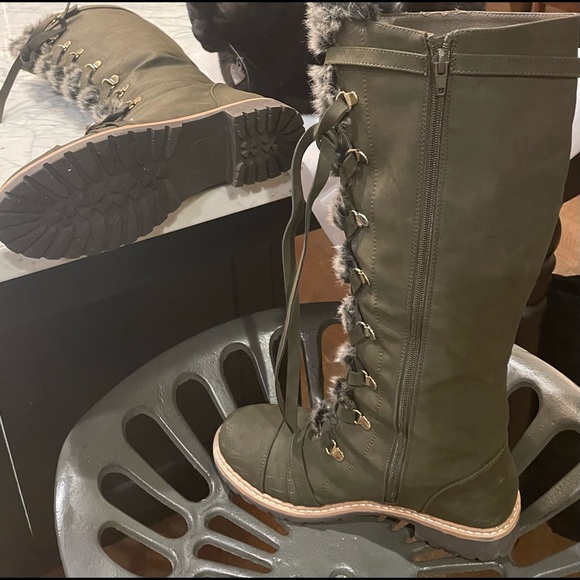 Very cool boho knee high combat lace-up plus zipper boots 8 1/2. SOLD!! - Picture 5 of 7